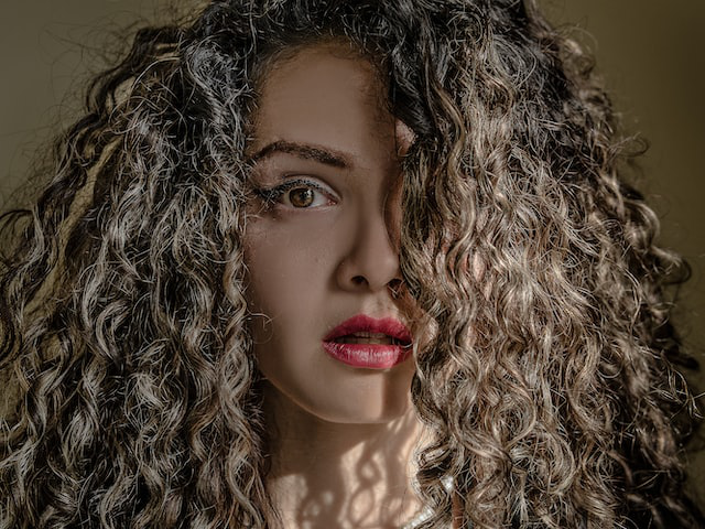 Curly hair