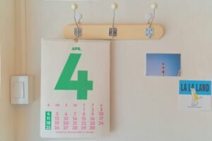 4 day work week in the hanging calendar